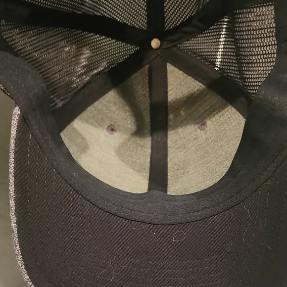 Columbia Charcoal and Black Snapback Hat - Picture 7 of 9